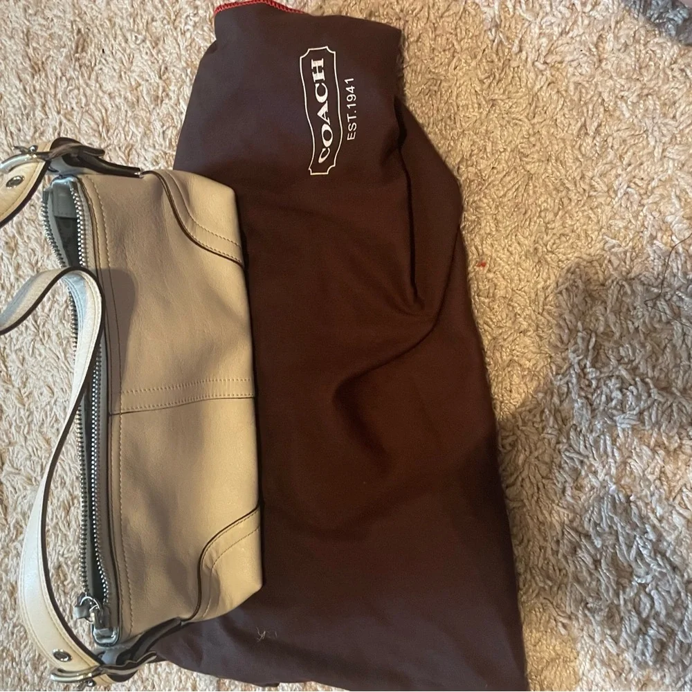 Coach Handbag - Picture 2 of 4